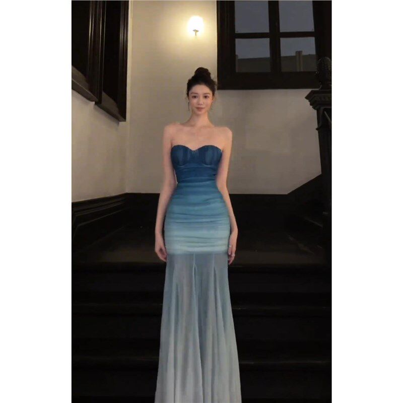 法式蓝色网纱渐变抹胸连衣裙女夏季海边度假收腰气质晚礼服长裙子