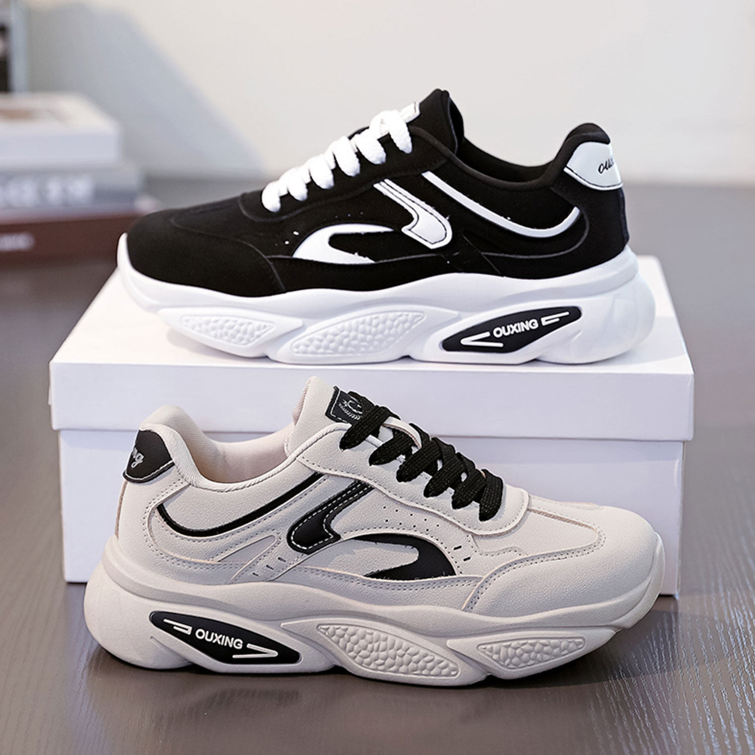 2026春天新款白底男鞋厚底防滑休闲鞋舒适圆头运动鞋百搭浙江潮鞋