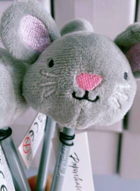 外网5英镑一支的毛绒刺绣中油笔黑色0.7mm 6支一盒