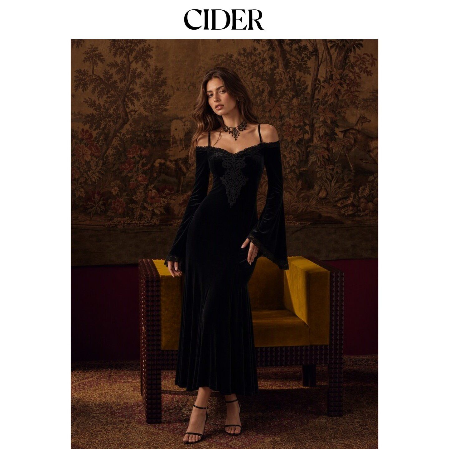 CIDER2026秋季新品丝绒露肩喇叭袖蕾丝拼接鱼尾长连衣裙115815960
