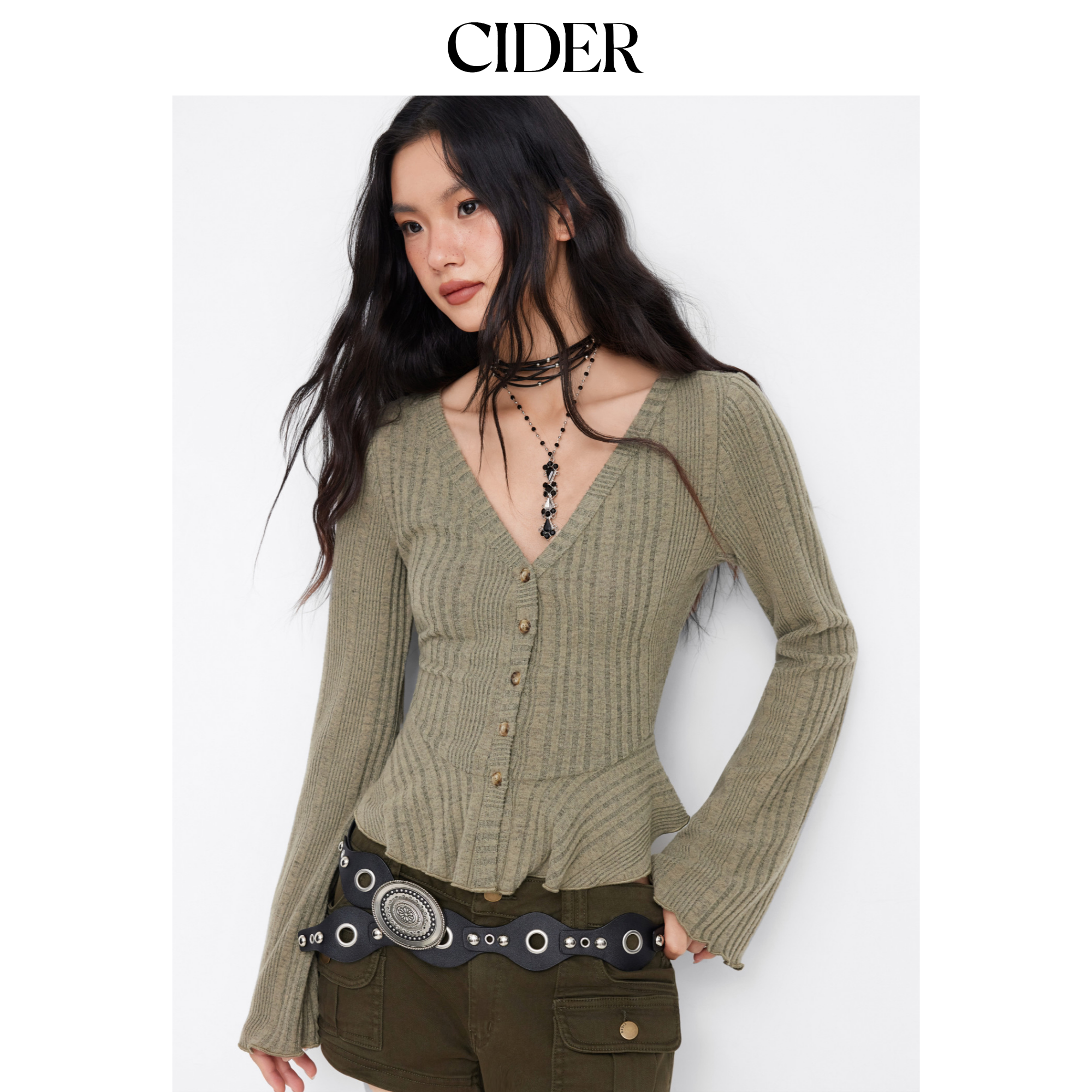 CIDER磨毛V领喇叭袖荷叶边褶边纽扣上衣115002072