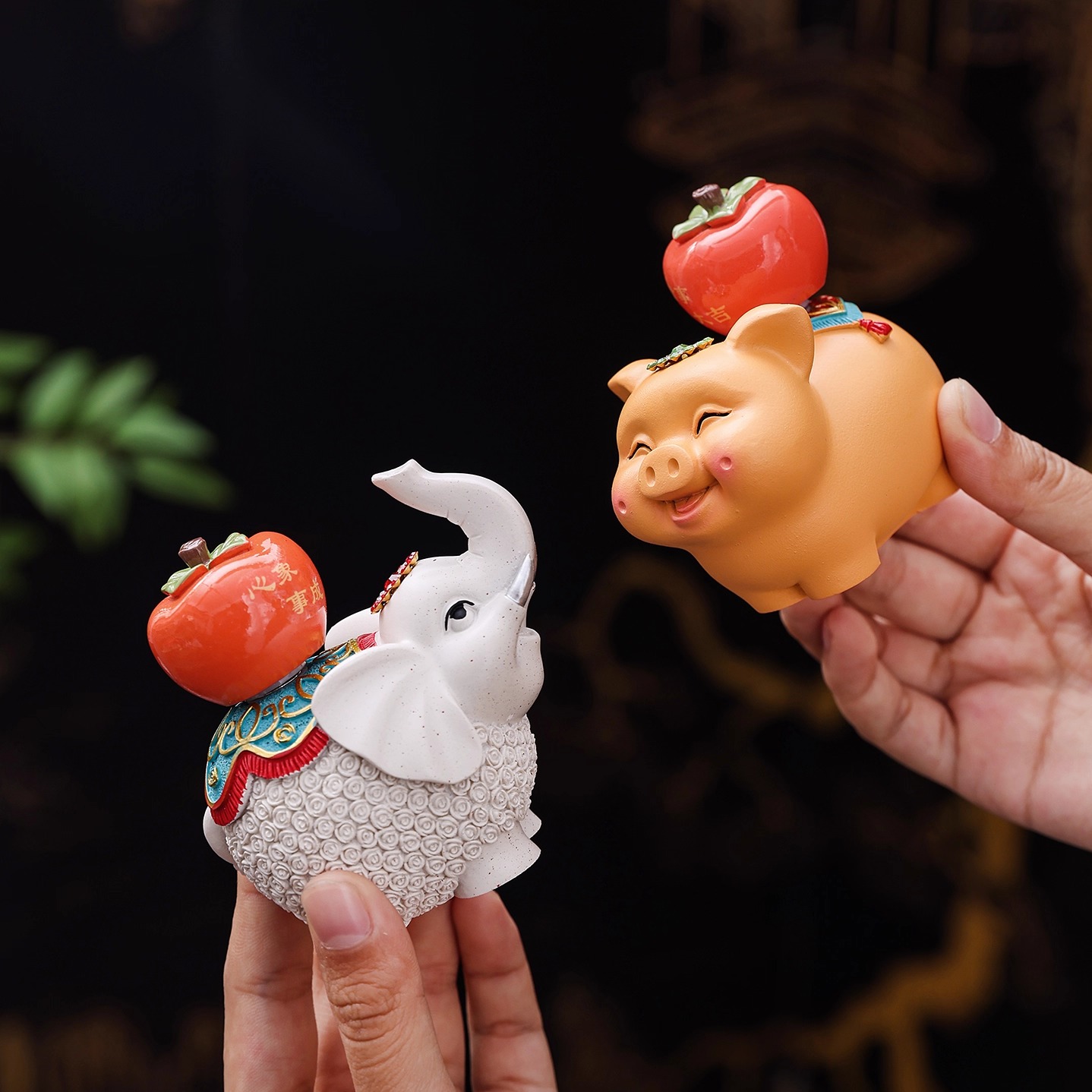 吉祥物大象猪摆件高级感小众办公室桌面工位装饰乔迁开业生日礼物