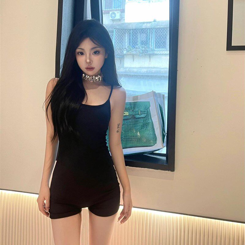 黑色独特别致连体衣裤女夏季2024新款美式辣妹百搭瑜伽休闲短裙裤