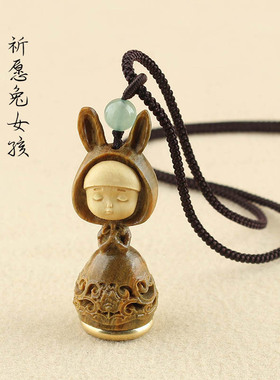 可爱梦境兔许愿女孩镂空香囊吊坠绿檀木项链毛衣链女民族风配饰品