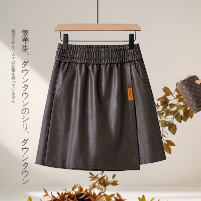 时尚潮流PU皮阔腿短裤女
