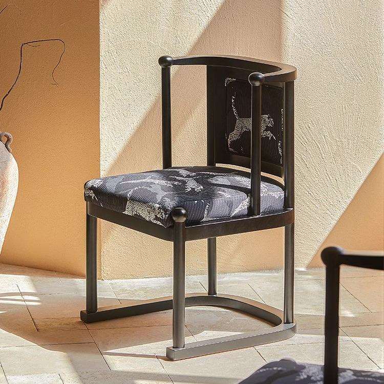 中古风实木餐椅高级感大户型豹子提花家用凳子复古扶手靠背椅子