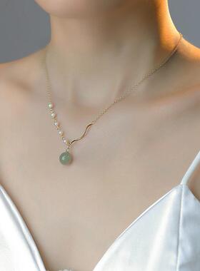 新款气质和田玉项链女轻奢小众高级感转运珠手作弯管珍珠锁骨链