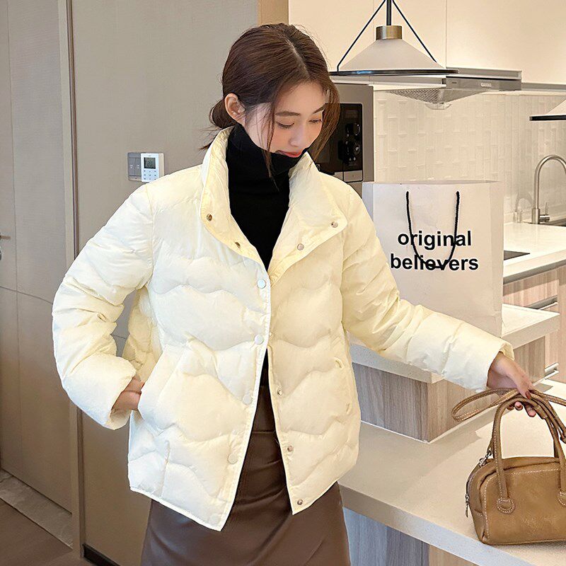 羽绒服女短款2024秋冬季小个子时尚白色设计感轻薄立领显瘦外套潮