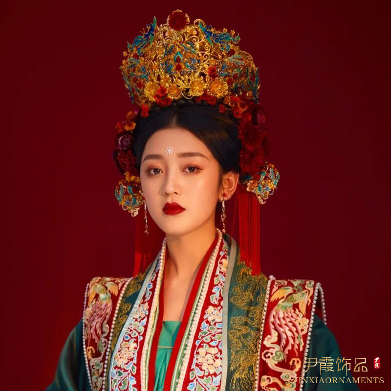 明制凤冠汉服中式婚礼新娘头饰新款秀禾服发饰红流苏步摇大气