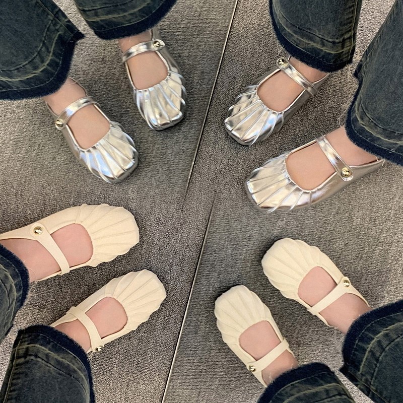 女童拖鞋2024新款夏季半拖时尚公主外穿防滑软底包头儿童洋气凉拖