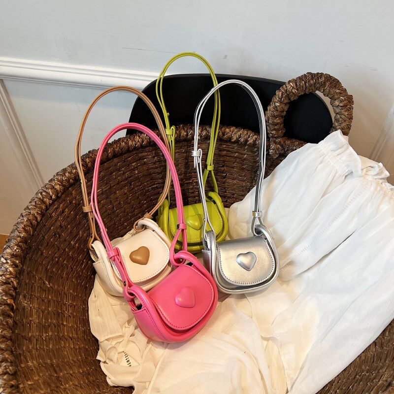 2024新款儿童小包包时尚百搭马鞍包小孩宝宝单肩零钱包女童斜挎包