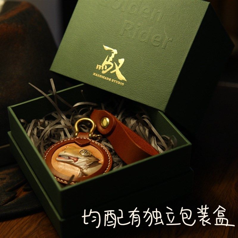 宠物纪念品皮雕 定制钥匙扣挂件包挂 手工定制小猫狗狗立体手绘