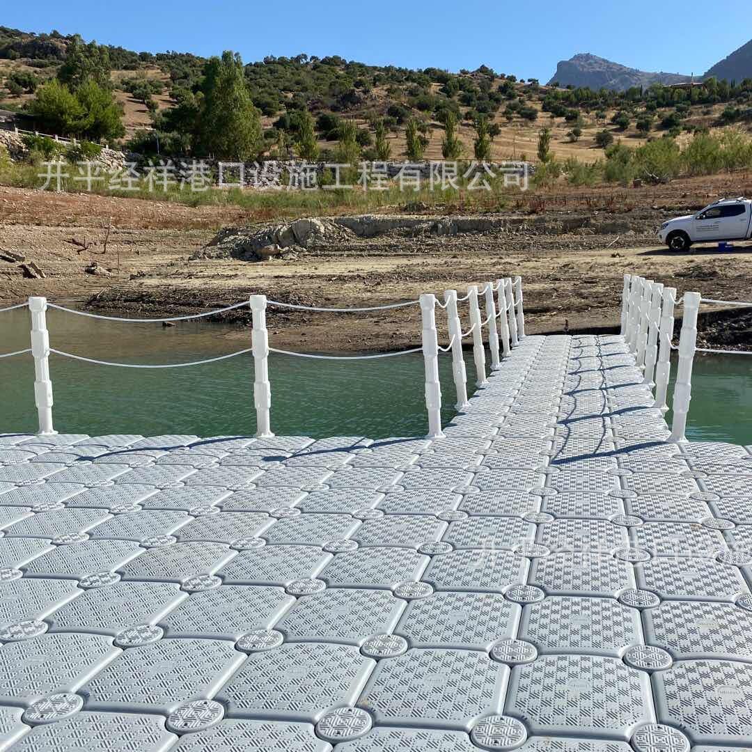 塑料水上浮筒赛艇摩托艇浮箱