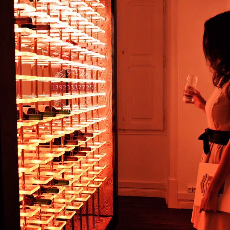 定制亚克力艺术酒柜 酒窖酒架 白B洋酒柜红酒柜 亚克力展示柜 每