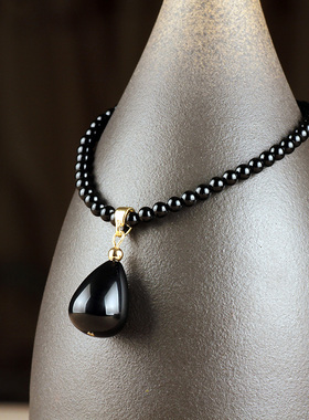 锁骨链女夏设计感玛瑙脖链吊坠简约短款装饰项链黑色配饰新款颈链