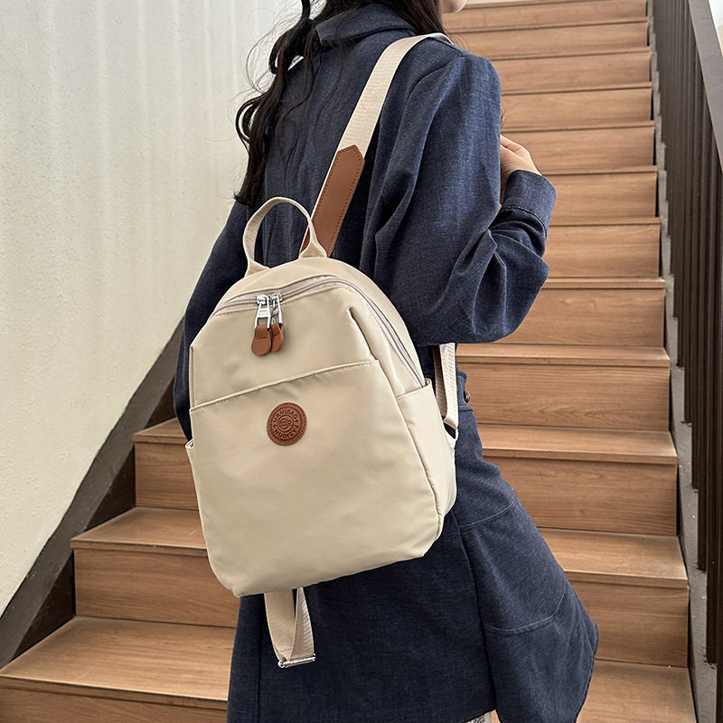 超值双肩包女2025新款百搭通勤大容量牛津布轻便小包潮流简约