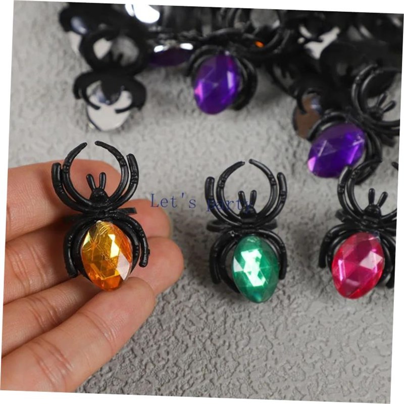 30Pcs Novelty Halloween Plastic GemstJone Spider Ring Toys