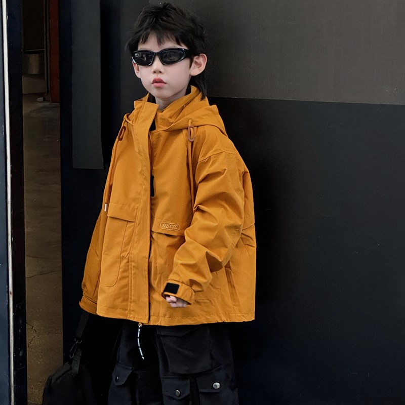 男童外套春秋款男孩秋季户外登山衣服儿童2024新款连帽防风冲锋衣
