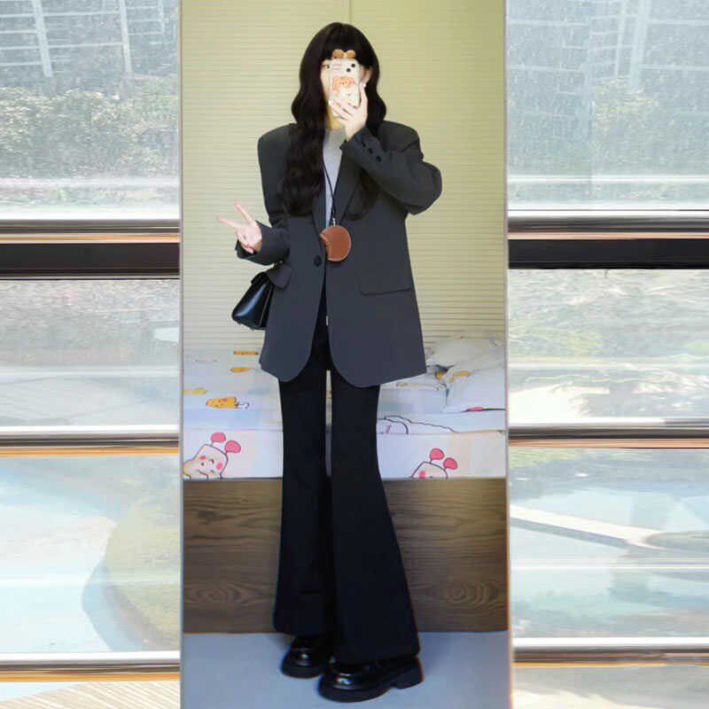 高级感宽松休闲女小个子灰色西装外套西服上衣通勤春秋新款开衫