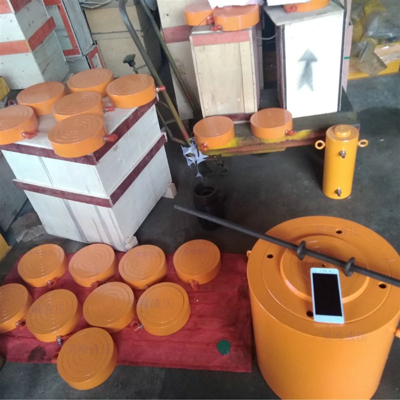 液压千斤顶隧道工程用200吨分离式千斤顶电动同步液压顶升千斤顶