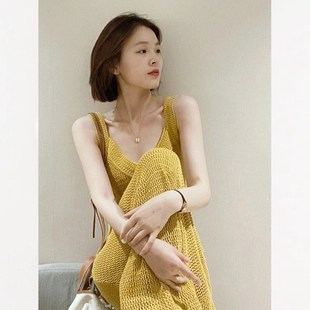 黄色针织吊带背心连衣裙女秋装 别V致惊艳绝美裙 小众独特茶歇法式