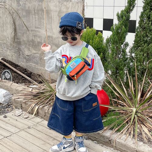 儿童洋气胸包小男孩户外出游时x尚斜挎包2024新款女童宝宝单肩背