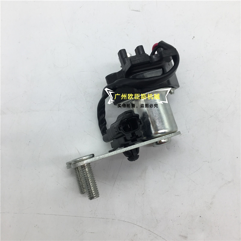 挖掘机神钢 2  2  J5E J发动机安全启动继电器