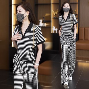 2025年夏季新款时尚条纹宽松遮肉套装女高级设Q计感休闲运动两件