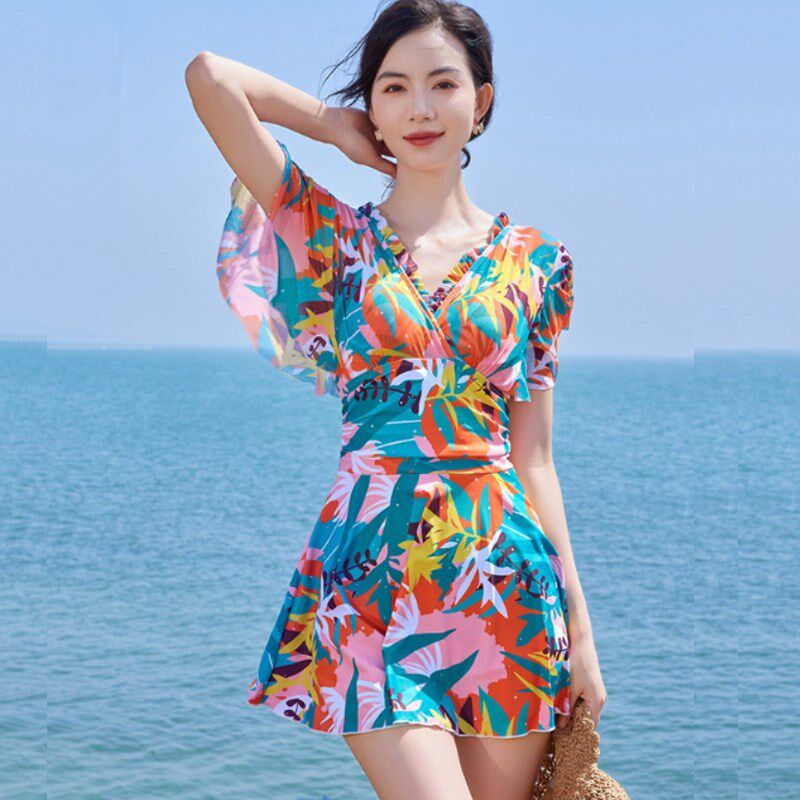 游泳衣女连体f保守遮肚显瘦保守高级感胖mm大码钢托泡温泉绝美泳