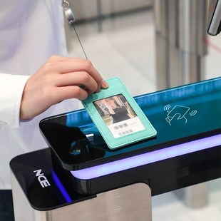 便携高级颈挂卡套禁伸缩扣带挂绳识别证工牌胸牌证件交通门禁卡套