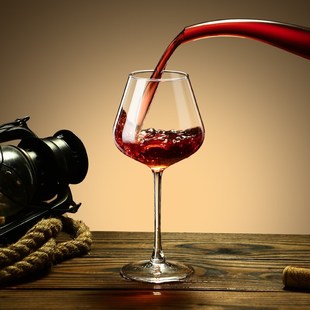 酒具摆件 水晶红酒杯子勃艮第高脚杯轻奢葡萄红酒杯醒酒器套装