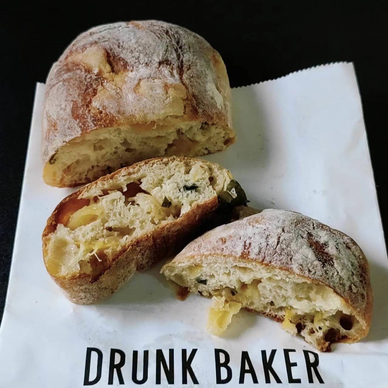 上海DRUNK BAKER招牌蔓越莓核桃恰巴塔酸奶香蕉蛋糕奶油司康顺丰