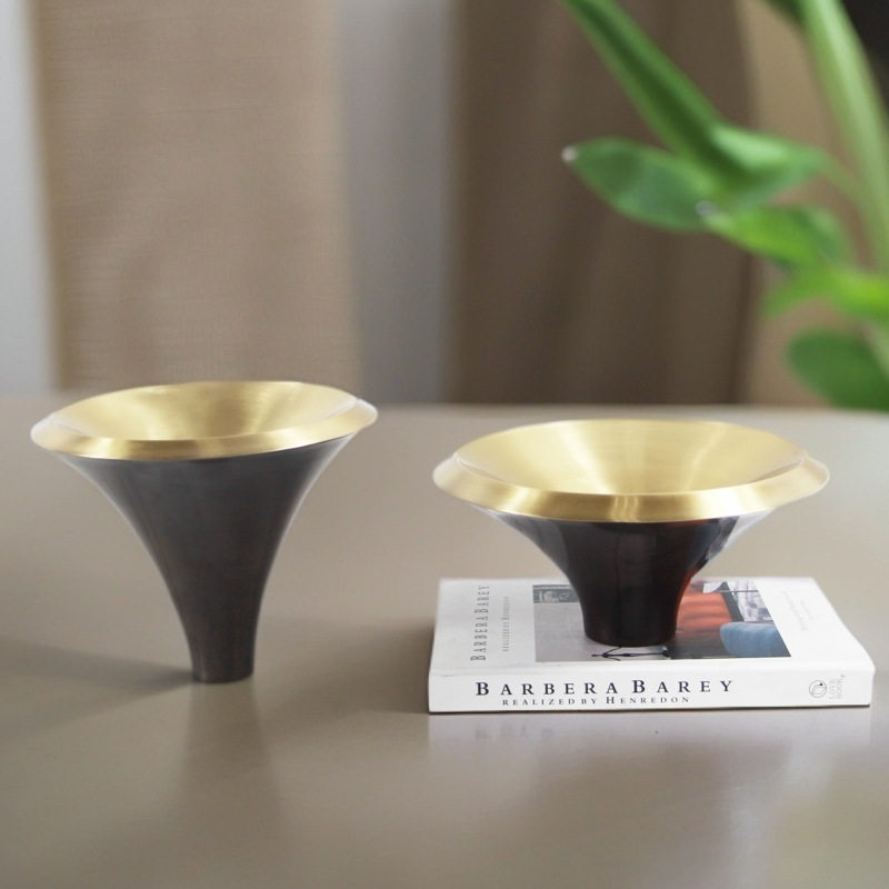 黑金拼色金属果盘茶几桌面日式果盘轻奢高级感金属摆件高脚果盘