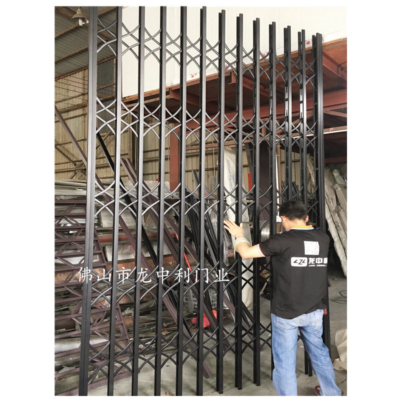 黑色不锈钢拉闸门楼梯口拉闸门不锈钢推拉门厂家用阳台彩色拉闸门