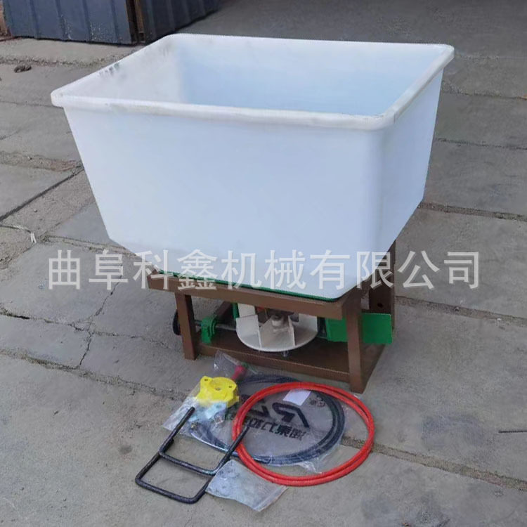 批发三轮后挂电动撒肥机均匀抛撒