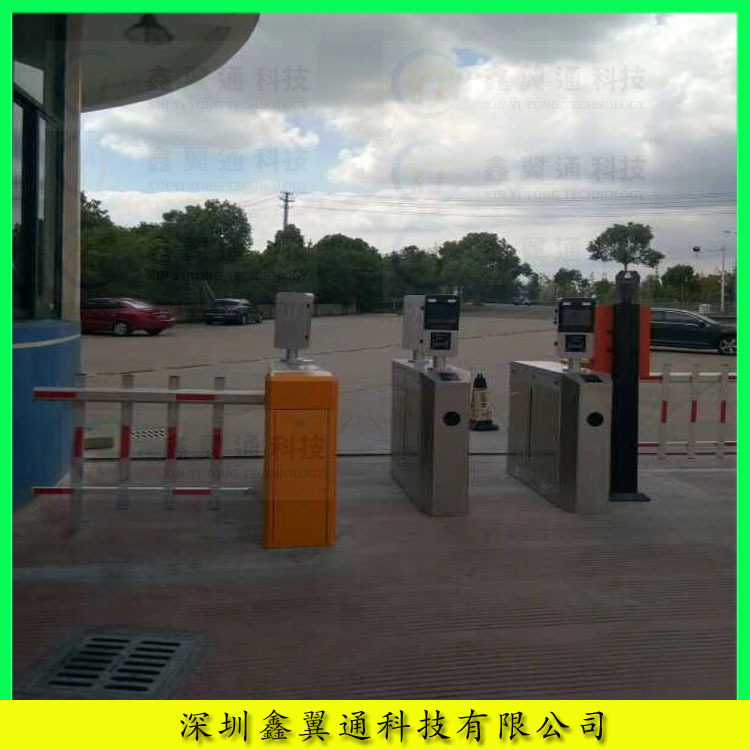 人证合一闸机 工厂人脸识别翼闸 智慧小区动态人脸开闸门禁系统