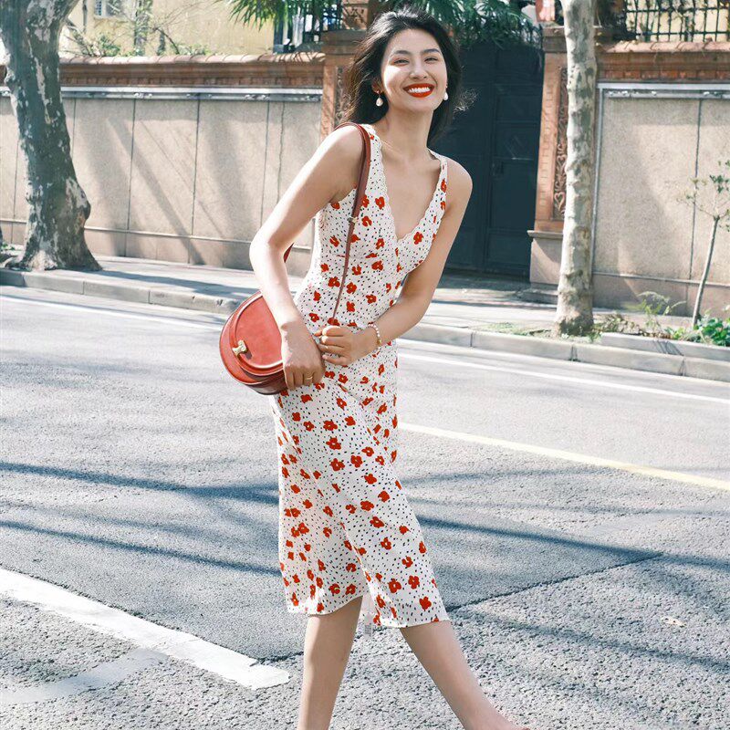 甜美蕾丝边拼接V领碎花连衣裙女肌理感露肩无袖中长裙