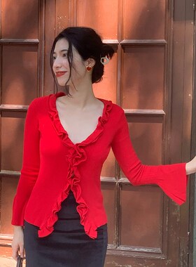 南君自制款 复古港风时尚荷叶边v领 喇叭袖毛衣针织长袖红色开衫