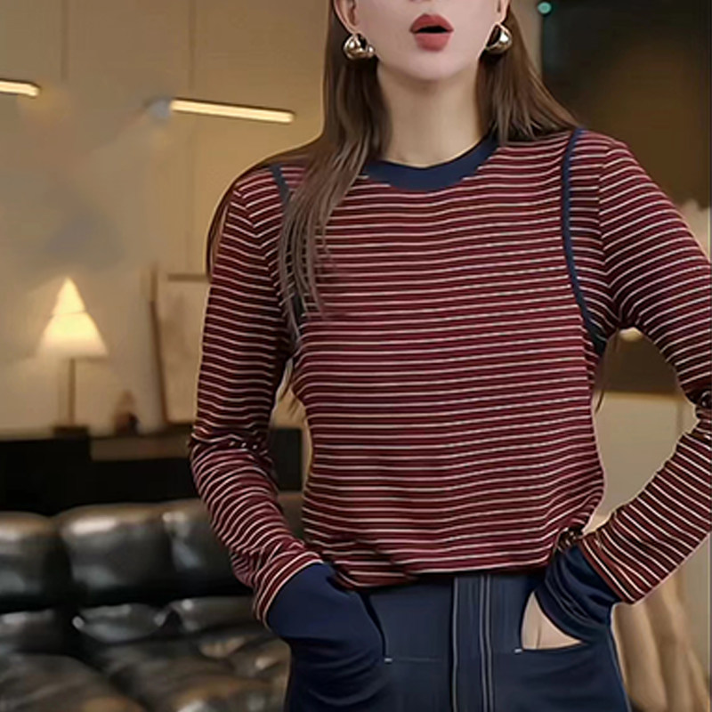 撞色红色细条纹长袖t恤女2024秋冬新款时尚洋气内搭打底衫上衣潮