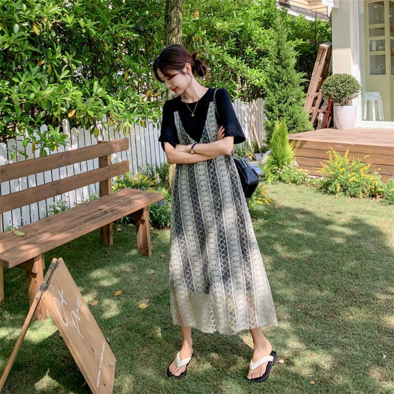 勾花黑色叠穿连衣裙女夏季新款小清新赫本风宽松假两件大码长裙子