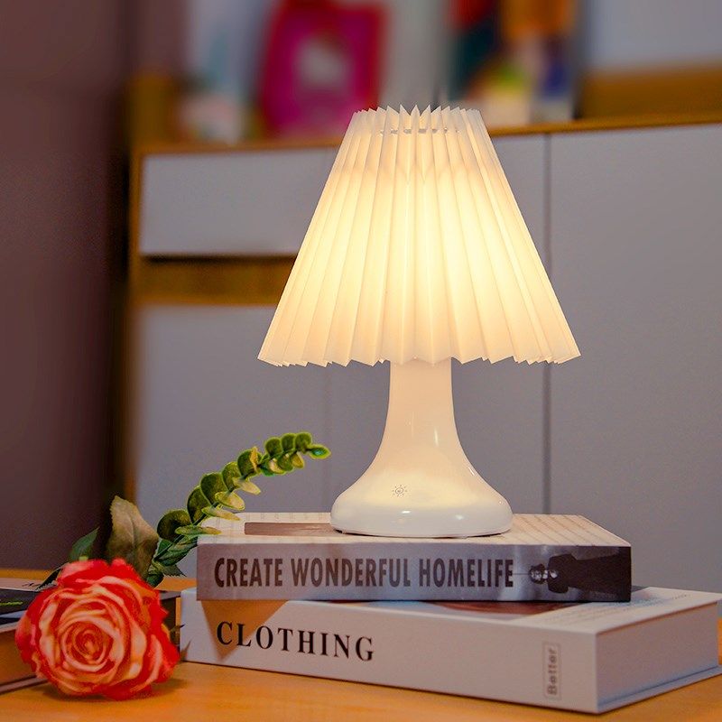 小夜灯伴睡卧室床头灯护眼氛围灯高级感百褶灯简约风充电款台灯,家装灯饰光源,小夜灯,淘宝优惠券,粉丝福利购,淘宝优惠卷