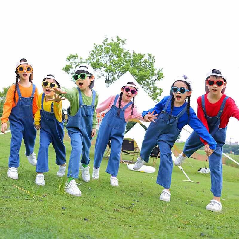 六一儿童演出服小学生多巴胺牛仔背带裤毕业季表演糖果色团体班服