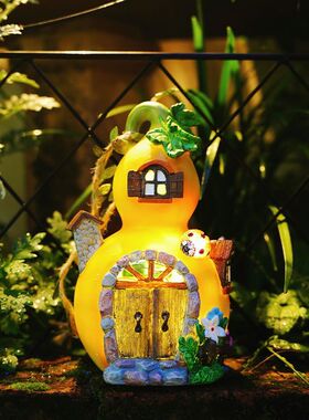 仿真墙壁挂葫芦屋摆件室外庭院树挂太阳能灯造景树脂创意装饰用品