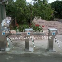 施工工地實(shí)名制員工通道立式三輥閘 機(jī)進(jìn)出門禁考勤