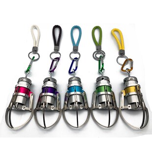 促销台湾神爪饰品迷你爪子吊饰彩色迷你爪挂件挂饰娃娃机爪子厂家