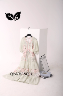｢佩里月光｣法式 浅曼秋QIANMANQIU 气质花海连衣裙QMQ421S001