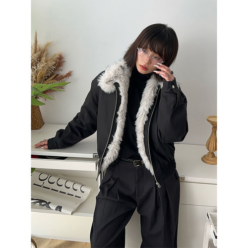 okaythxbye仿狼毛座山雕棉服外套