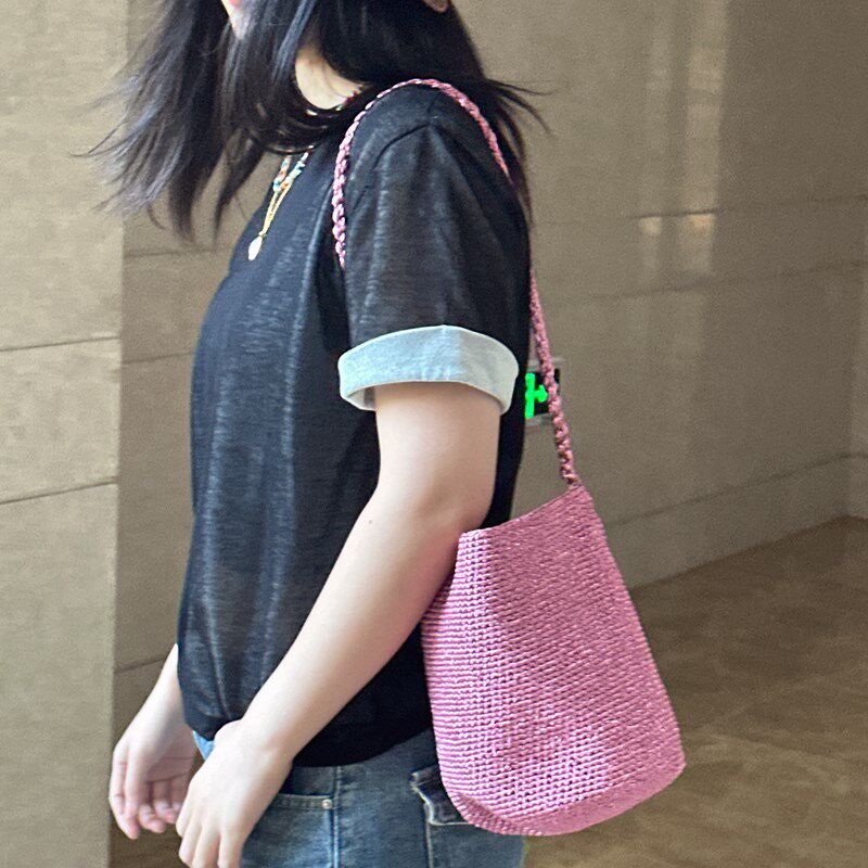女士绿色粉色银色手工编织包水桶包单J肩包小众设计感小号洋气