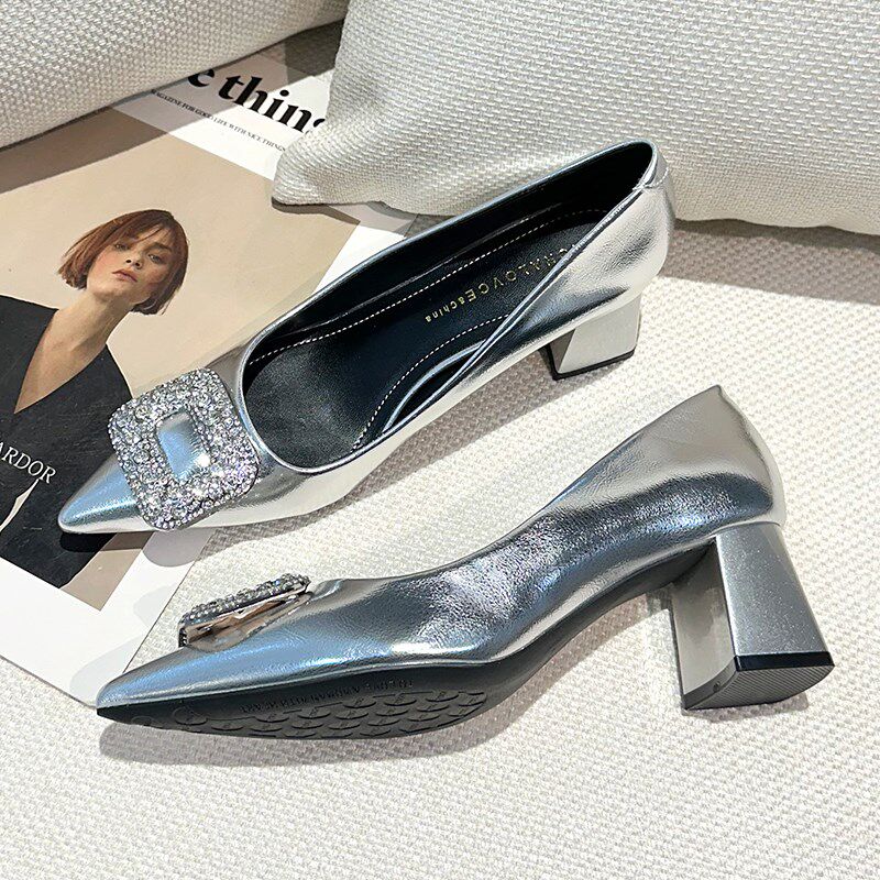 5cm粗跟银色高跟m鞋女夏2024年新款法式尖头浅口水钻低跟职业单鞋