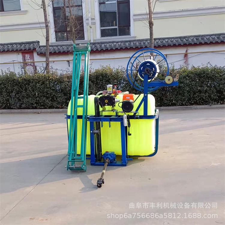 单杠四轮农用车带打药机拖拉机后悬挂式1000斤药桶打药机